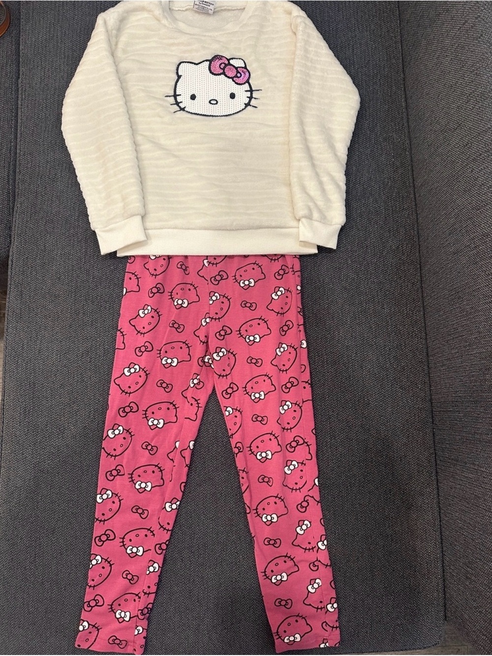 Hello Kitty Girls Plush 2 piece Sequin Sweatshirt Leggings Set Size 6X